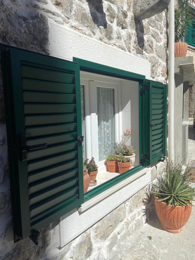 Apartman Oleandar Kaštela 外观 照片