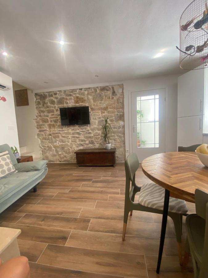 Apartman Oleandar Kaštela 外观 照片